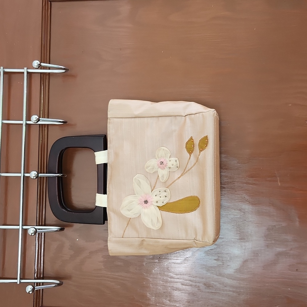 Perfect Vintage  satin bag